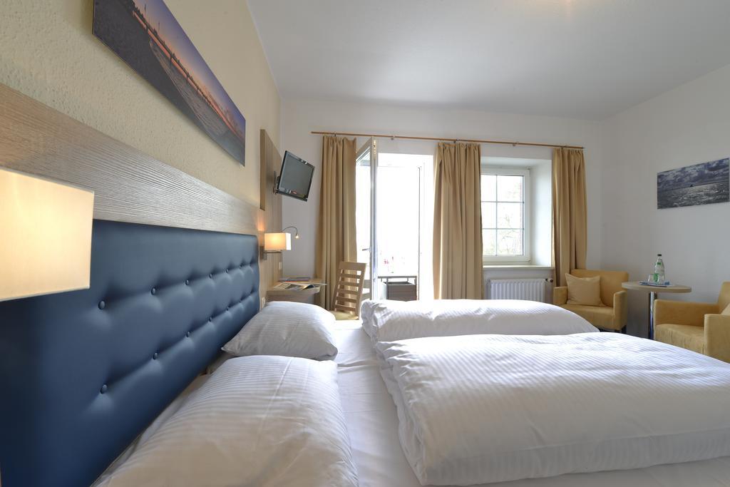 Hotel Boddenhus Garni زنغست المظهر الخارجي الصورة