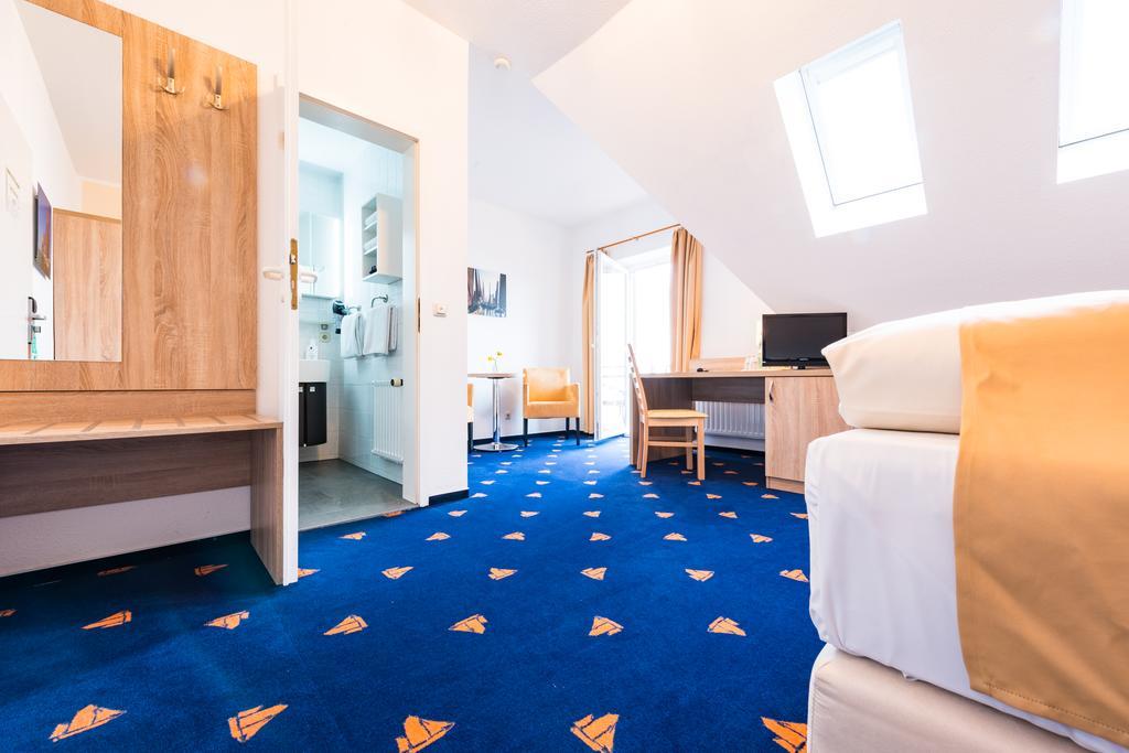 Hotel Boddenhus Garni زنغست المظهر الخارجي الصورة