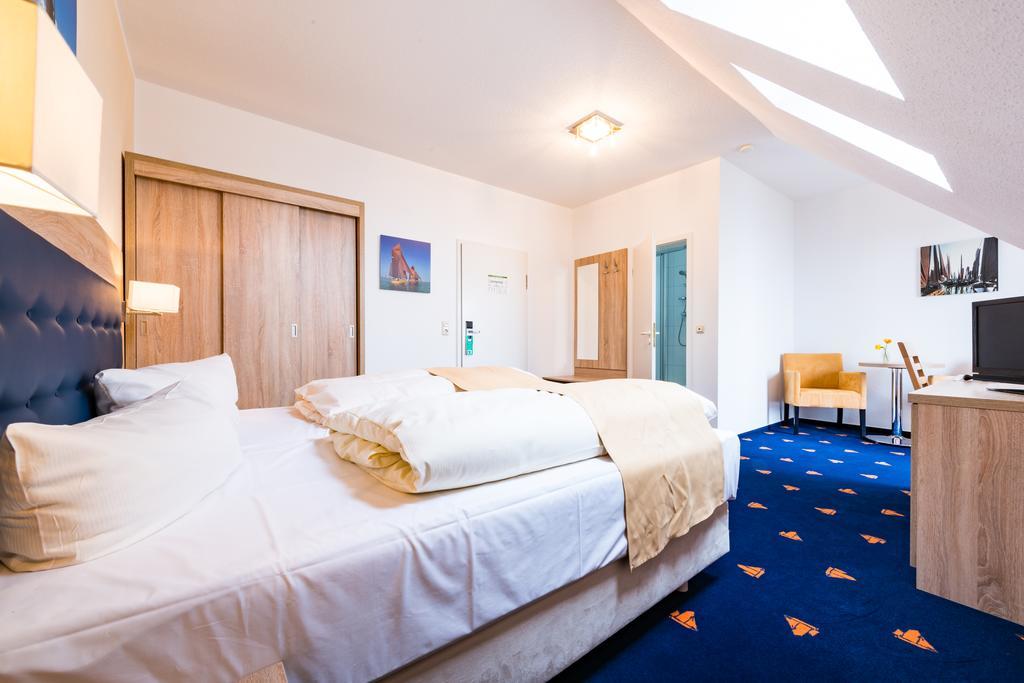 Hotel Boddenhus Garni زنغست المظهر الخارجي الصورة