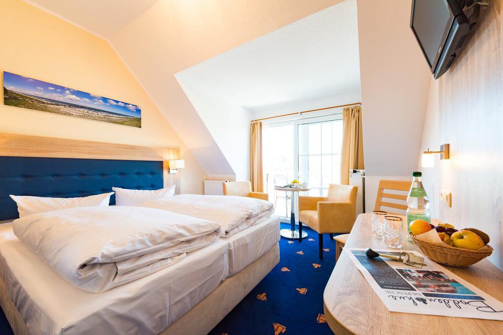 Hotel Boddenhus Garni زنغست المظهر الخارجي الصورة