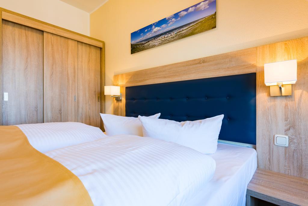 Hotel Boddenhus Garni زنغست المظهر الخارجي الصورة