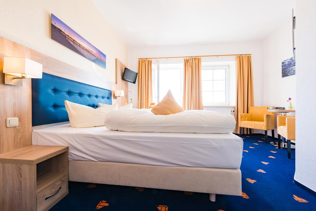 Hotel Boddenhus Garni زنغست المظهر الخارجي الصورة