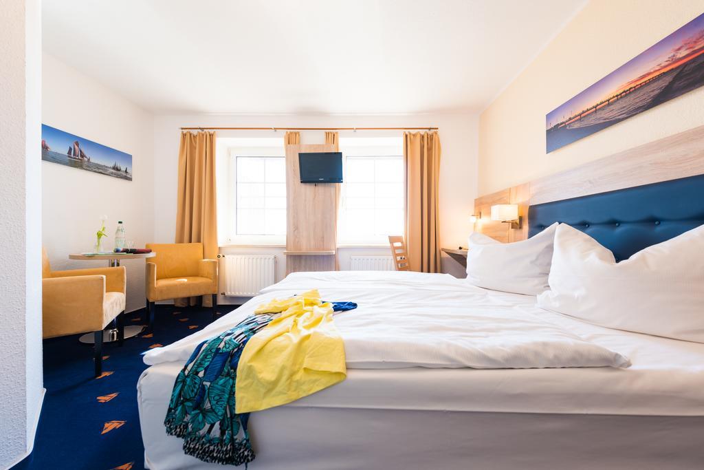 Hotel Boddenhus Garni زنغست المظهر الخارجي الصورة