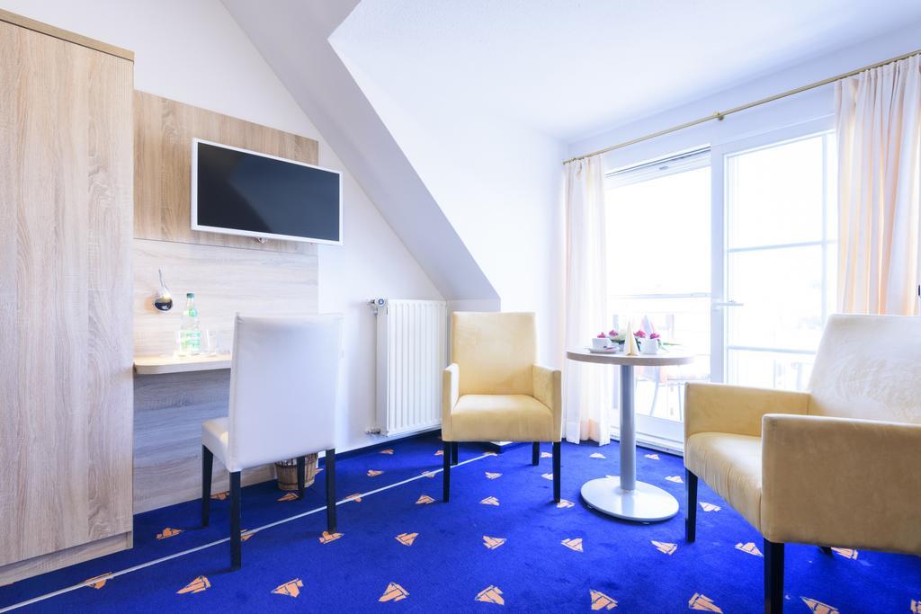 Hotel Boddenhus Garni زنغست المظهر الخارجي الصورة