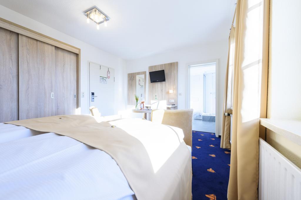 Hotel Boddenhus Garni زنغست المظهر الخارجي الصورة